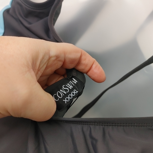 Plus size one piece swimsuit - Picture 5 of 5